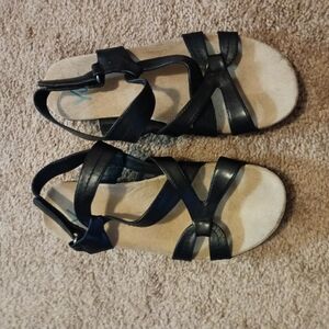 Yuu Black Strappy Sandals for Women